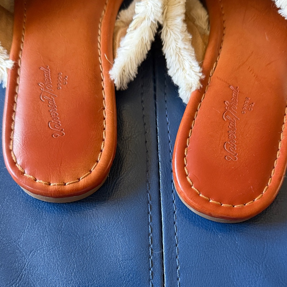Universal Thread Patterned Sandals - Picture 2 of 3